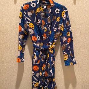 BOYS ROBE (10/12) - SPORTS THEME